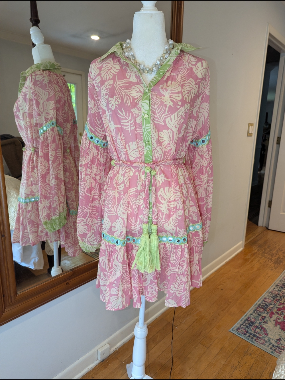 NWOT Miss June Paris Floral Balloon Sleeve Dress Reflective Embellishments
